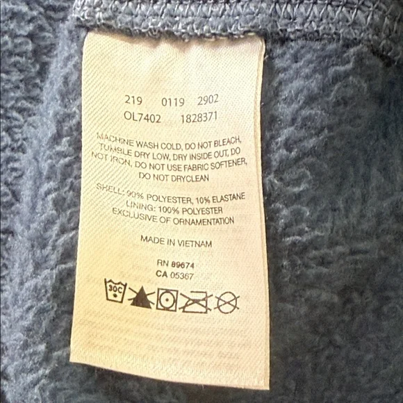 Woman’s mountain hardwear jacket - Picture 7 of 7